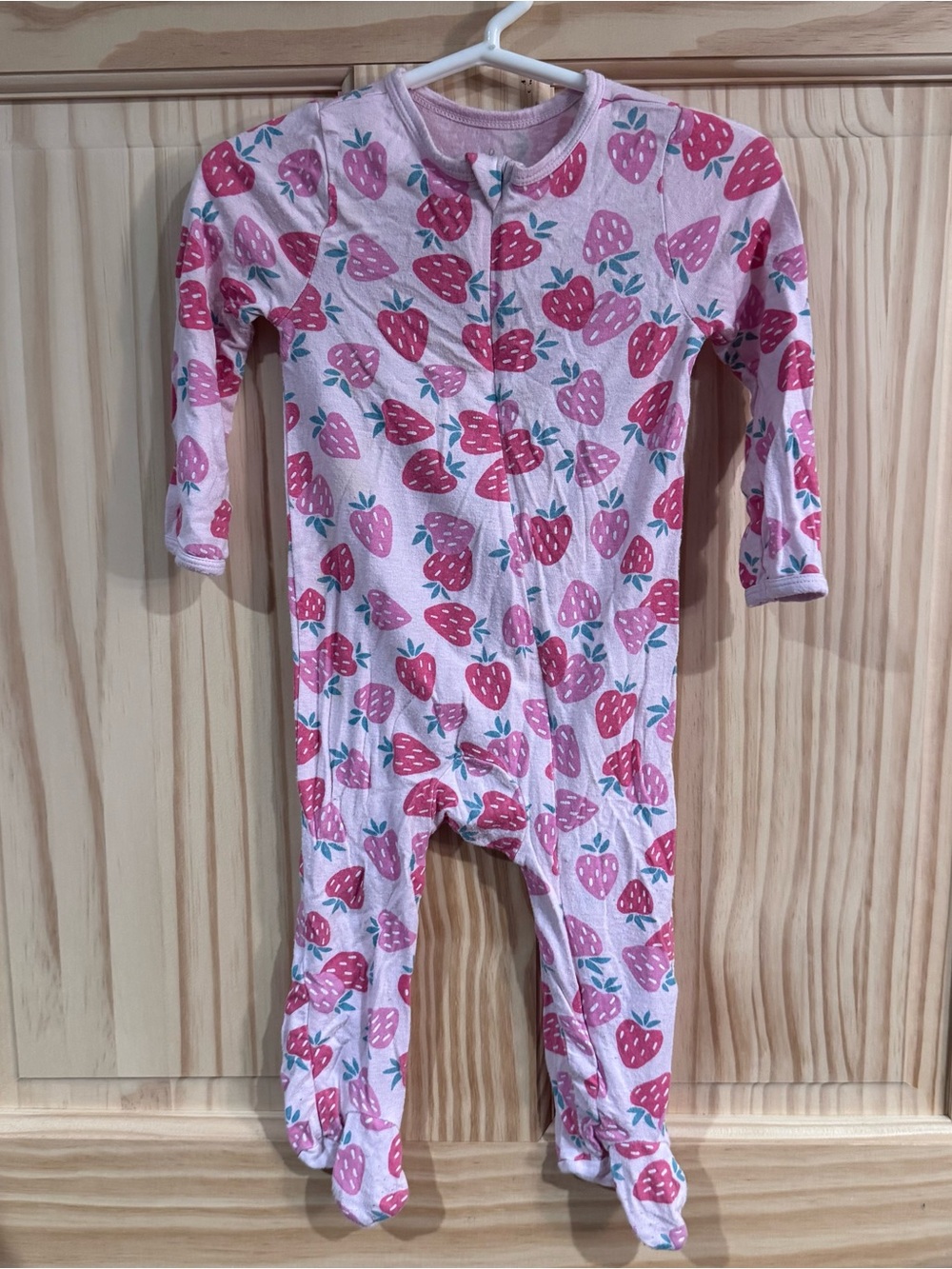 Lullaby Lane Pink Strawberry Print Footed Sleeper Pajama‎ 6-9 Months Zip Up